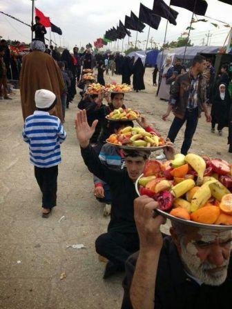 پذیرایی از زائران اباعبدالله در مسیر پیاده روی اربعین حسینی 1