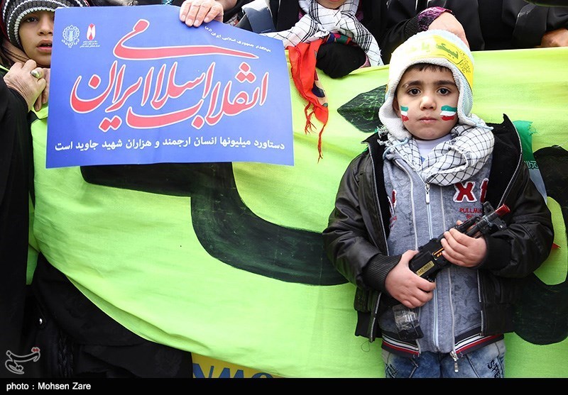 شکوه حضور مردمی در جشن ملی ۱۴۰۰ در سراسر ایران/ فجرآفرینان به میدان آمدند + تصاویر