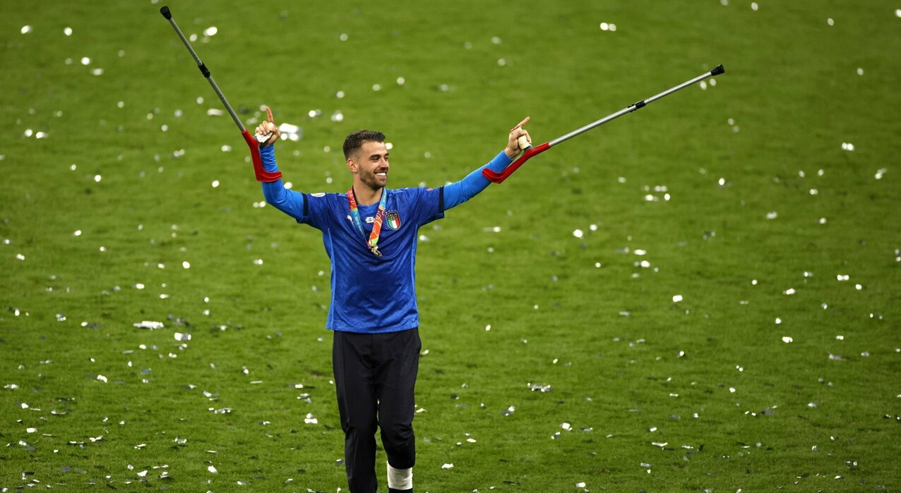 بررسی ترین‌های یورو 2020| ایتالیا و دانمارک در قلب طرفداران فوتبال/ از گل 50 متری «شیک» تا شاهکار دروازه‌بانان