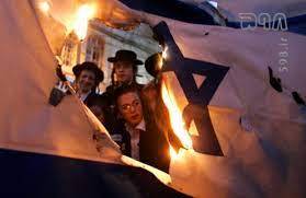 ۲۲ بهمن امسال فرانسه و «اسرائیل» نیز شاهد خروش میلیونی مردمی بود! منتهی، علیه ماکرون و نتانیاهو! / تحلیلگر صهیونیست: سومین مرحله نابودی اسرائیل کلید خورد