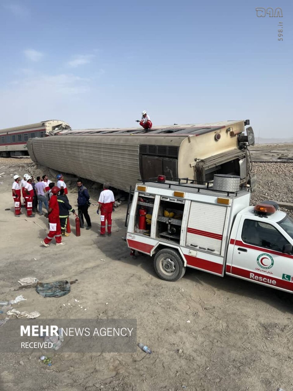 خروج قطار مسافربری مشهد به یزد از ریل/ ۱۷ کشته، ۳۰ مصدوم و ۵ مصدوم بدحال / عزیمت وزیر راه به محل حا‌دثه‌ + تصاویر و فیلم