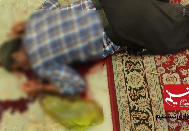 حمله تروریستی در حرم شاهچراغ/‌ ۱۵ شهید و ۱۹ مجروح/ اعلام ۳ روز عزای عمومی + فیلم و تصاویر