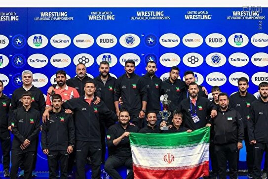 تیم ملی کشتی فرنگی زیر ۲۳ سال باز هم قهرمان جهان شد رنگرز: این ۴ قهرمانی را به مردم ایران تقدیم میکنیم
