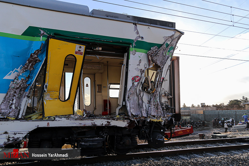 عکس/ نمای نزدیک از خسارت به واگن مترو