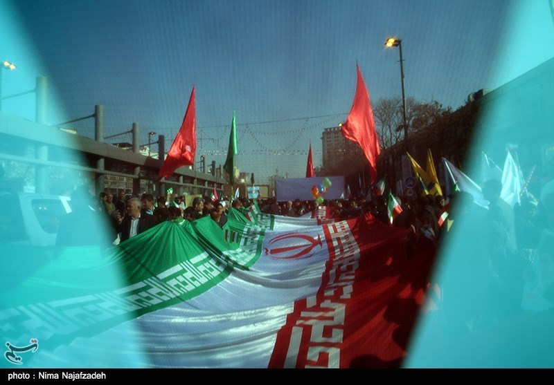 شکوه حضور مردمی در جشن ملی ۱۴۰۰ در سراسر ایران/ فجرآفرینان به میدان آمدند + تصاویر