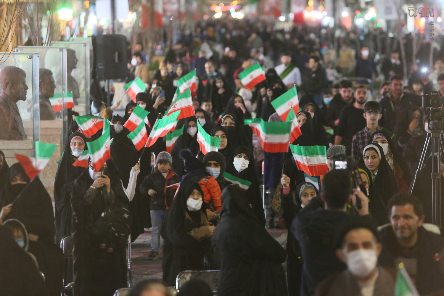 مراسم جشن بزرگ خیابان انقلاب در قم برگزار شد+تصاویر