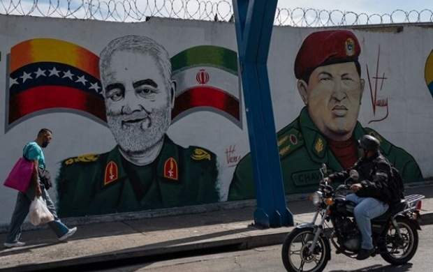 نصب دیوار نگاره سردار قاسم سلیمانی ونزوئلا