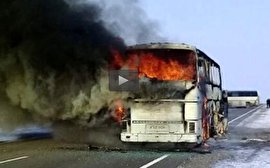 فیلم / آتش‌سوزی یک اتوبوس در مشهد