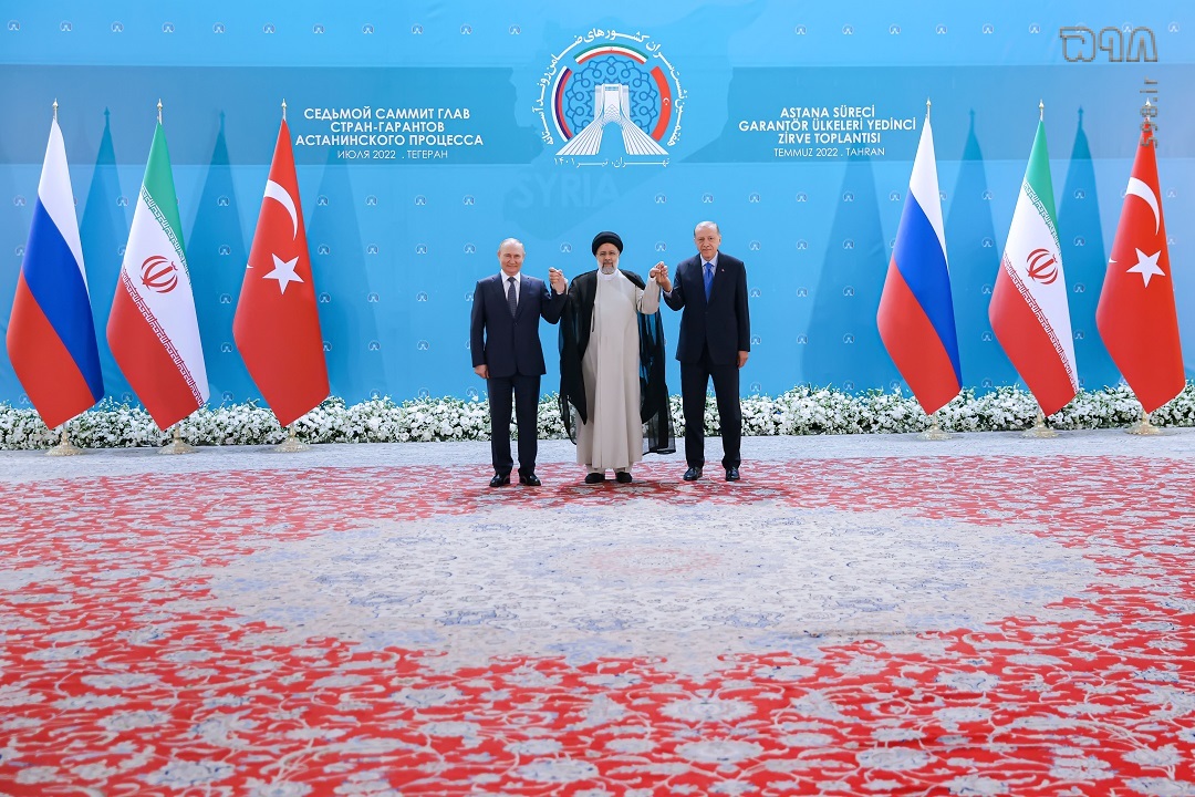 عکس یادگاری رئیسی،پوتین و اردوغان