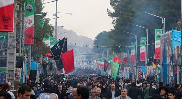 انفجار درمحدوده گلزار شهدای کرمان/افزایش تعداد شهدا و مصدومان/آماده باش بیمارستان‌های کرمان/ نیاز بیمارستان‌ها به گروه خونی O منفی