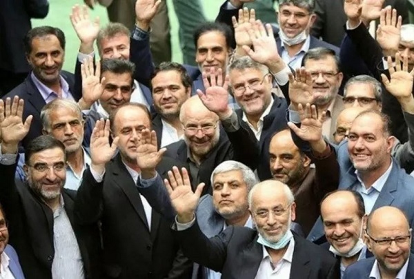 / امام جمعه قزوین: نمایندگان مجلس از دخالت در انتصابات دست بردارند