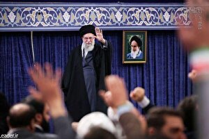 رهبر انقلاب: خطرناک‌تر از ناو، سلاحی است که آن را به قعر دریا می‌فرستد