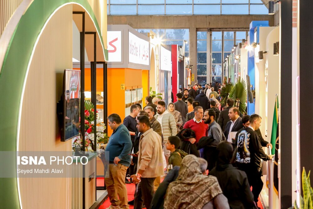نمایشگاه تخصصی صنعت کفش ایران با ۶۸ هزار بازدیدکننده در شهر آفتاب به کار خود پایان داد نمایشگاه تخصصی صنعت کفش ایران با ۶۸ هزار بازدیدکننده در شهر آفتاب به کار خود پایان داد