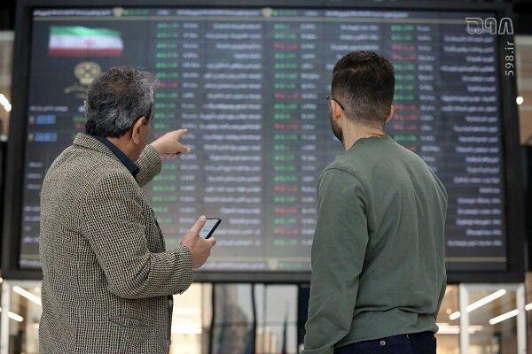 عرضه خودرو در بورس کالا به زیان مصرف‌کنندگان واقعی تمام شده است