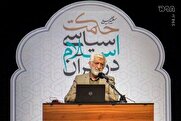 دشمن اگر احساس کند که ما همواره نگران تنش‌ها هستیم، او همواره اهرم فشار و تنش را بالای سر ما نگه می دارد