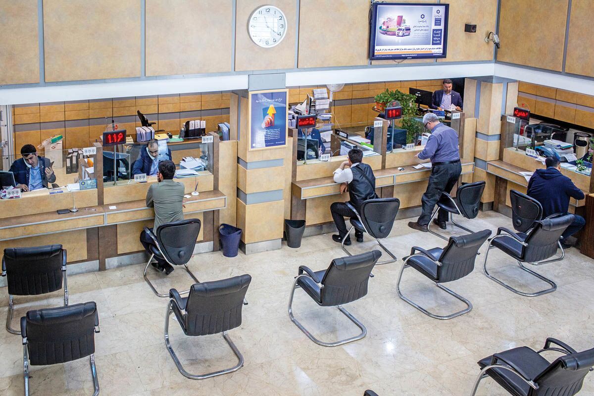 افشاگری از نفوذ گسترده جریان اصلاحات در بانکهای خصوصی + جزئیات